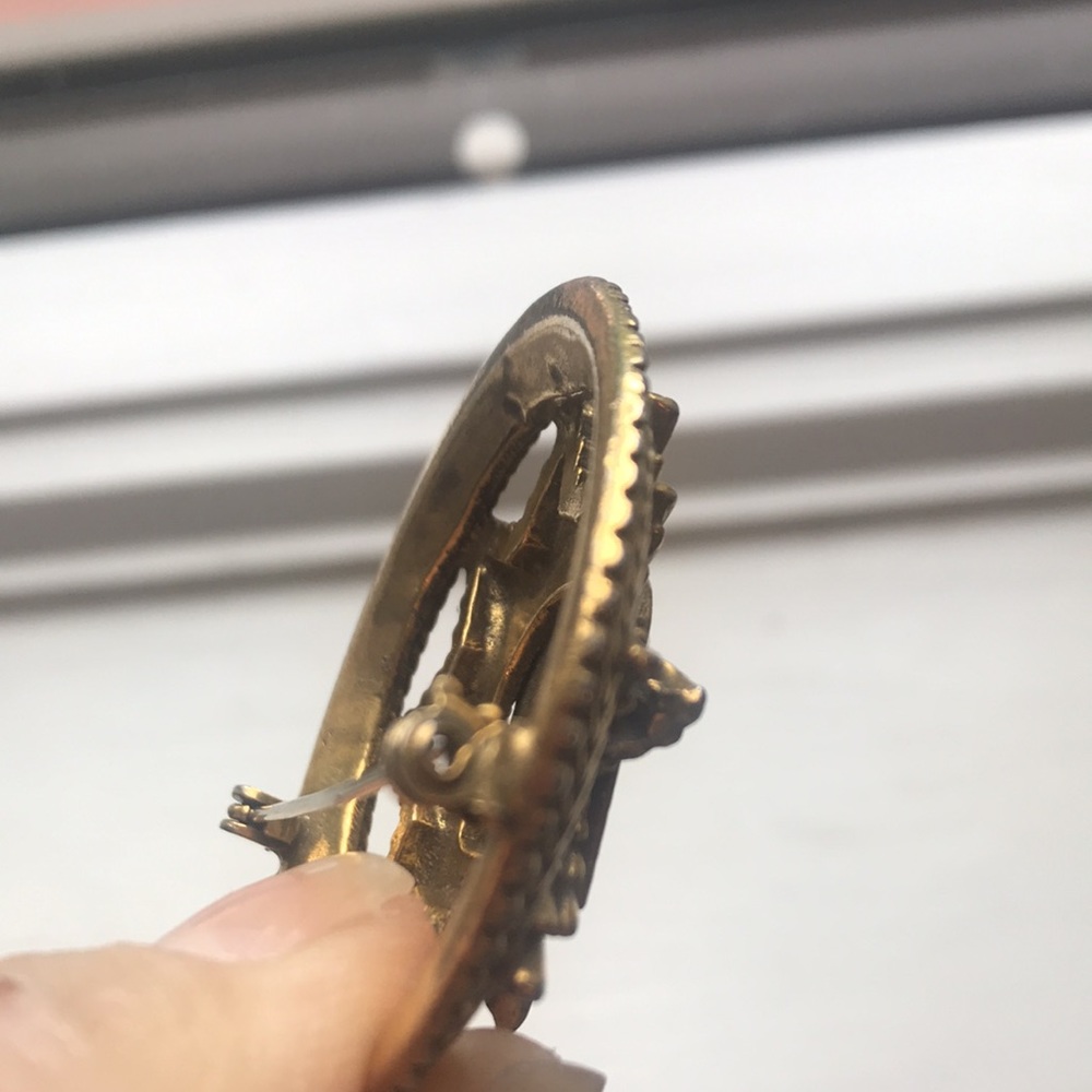 Brooch - Picture 6 of 6